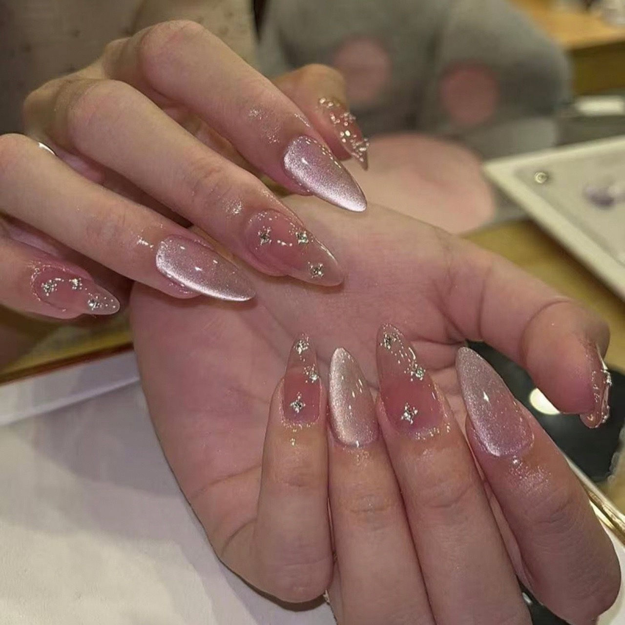 Peach Cat Eyes Medium Nails