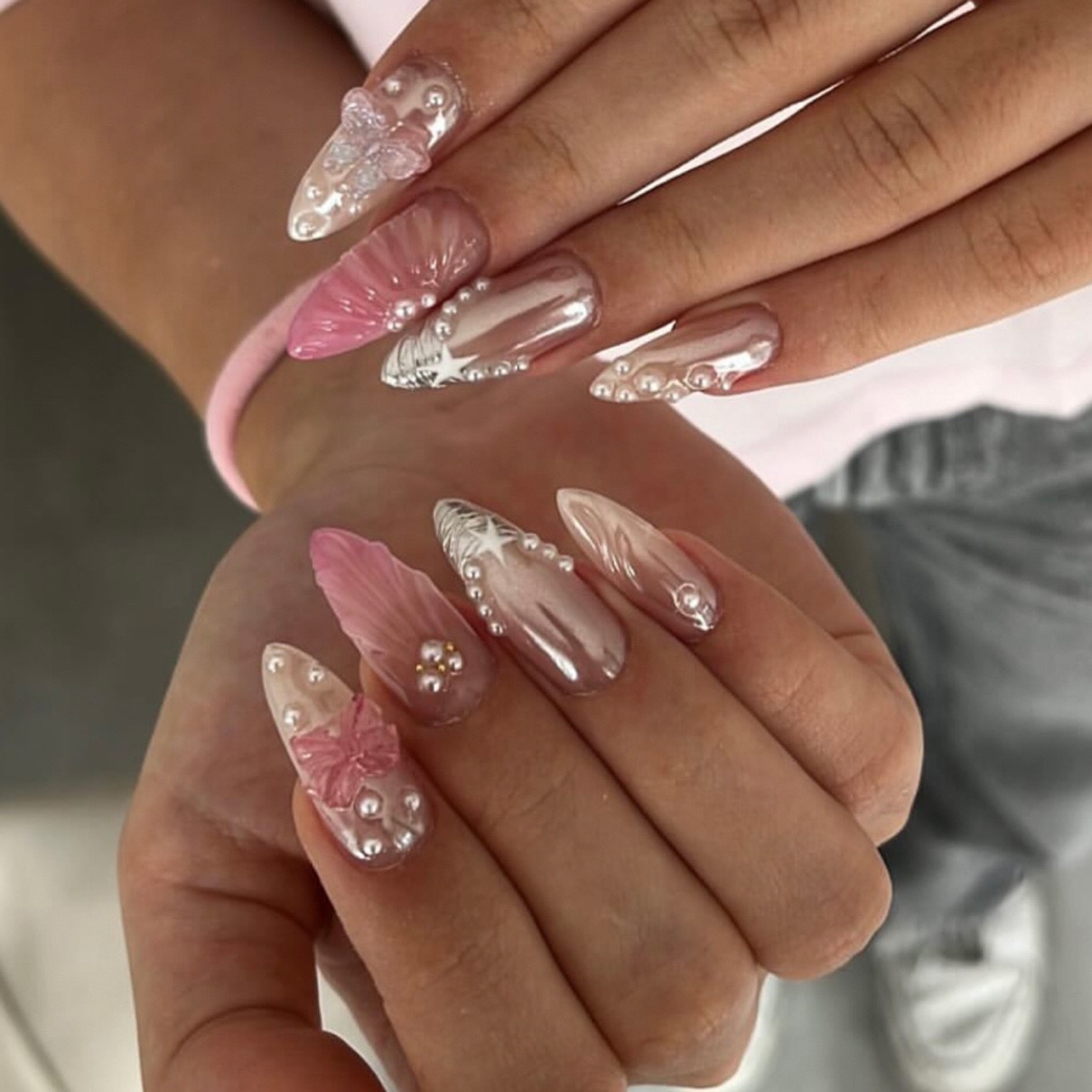 Aurora shell Medium Nails