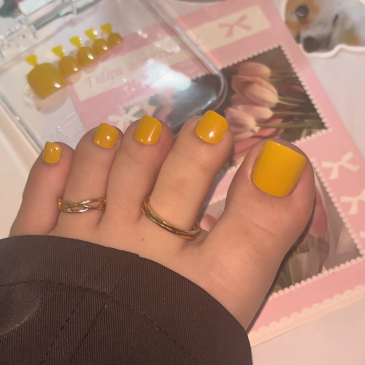 Lemon Press On Toenails