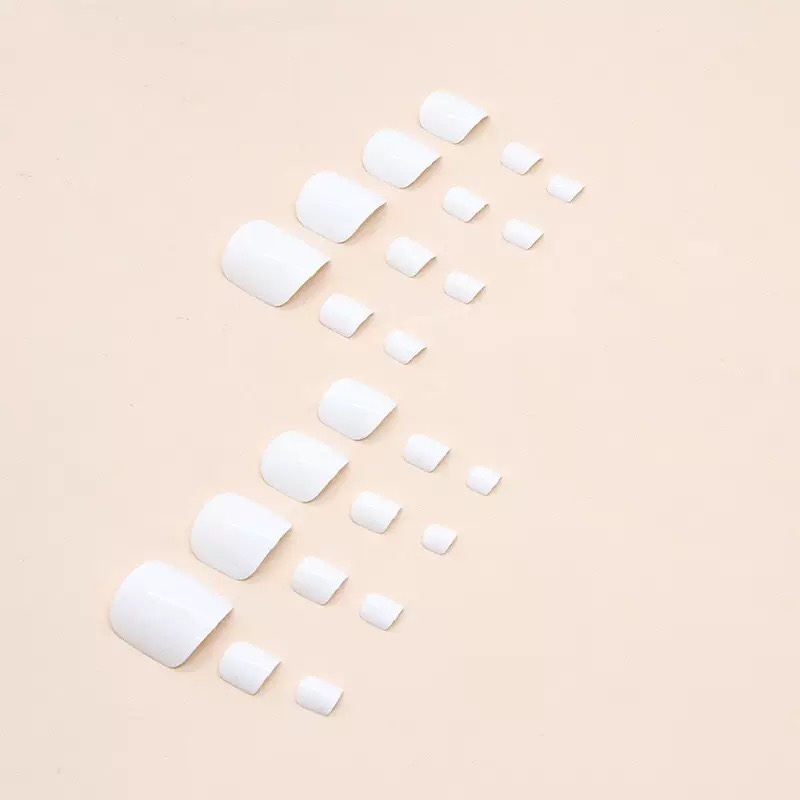 Elegant White Toe Nails