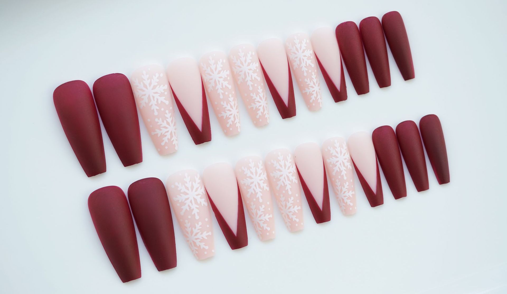 Snow Wine Christmas Nails