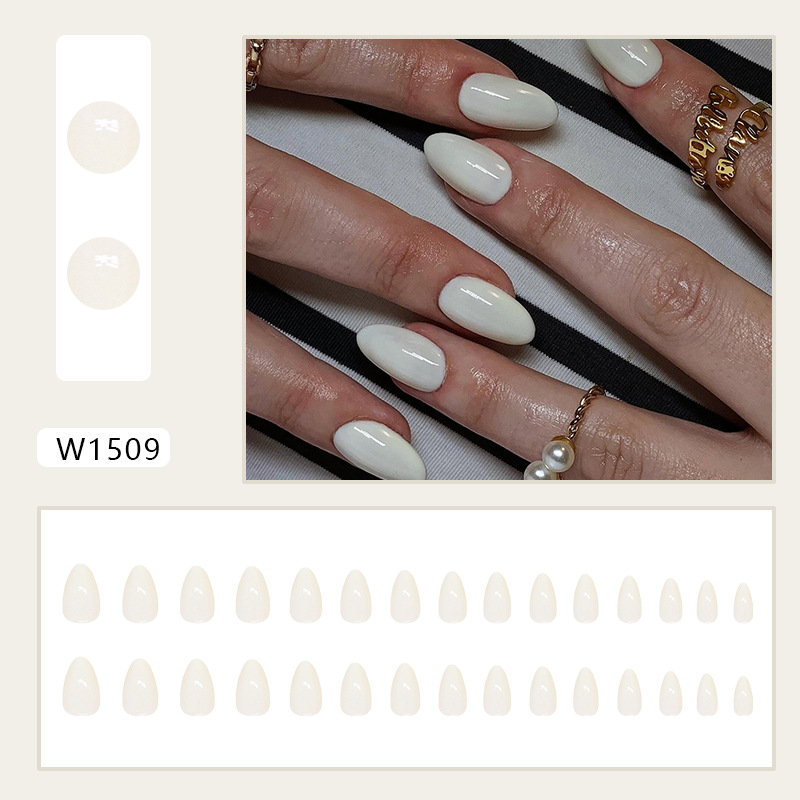 White Glamour Medium Nails