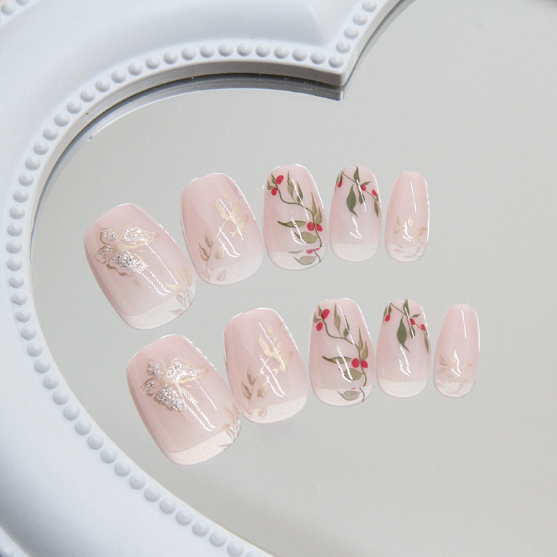 Ormosia Medium Nails