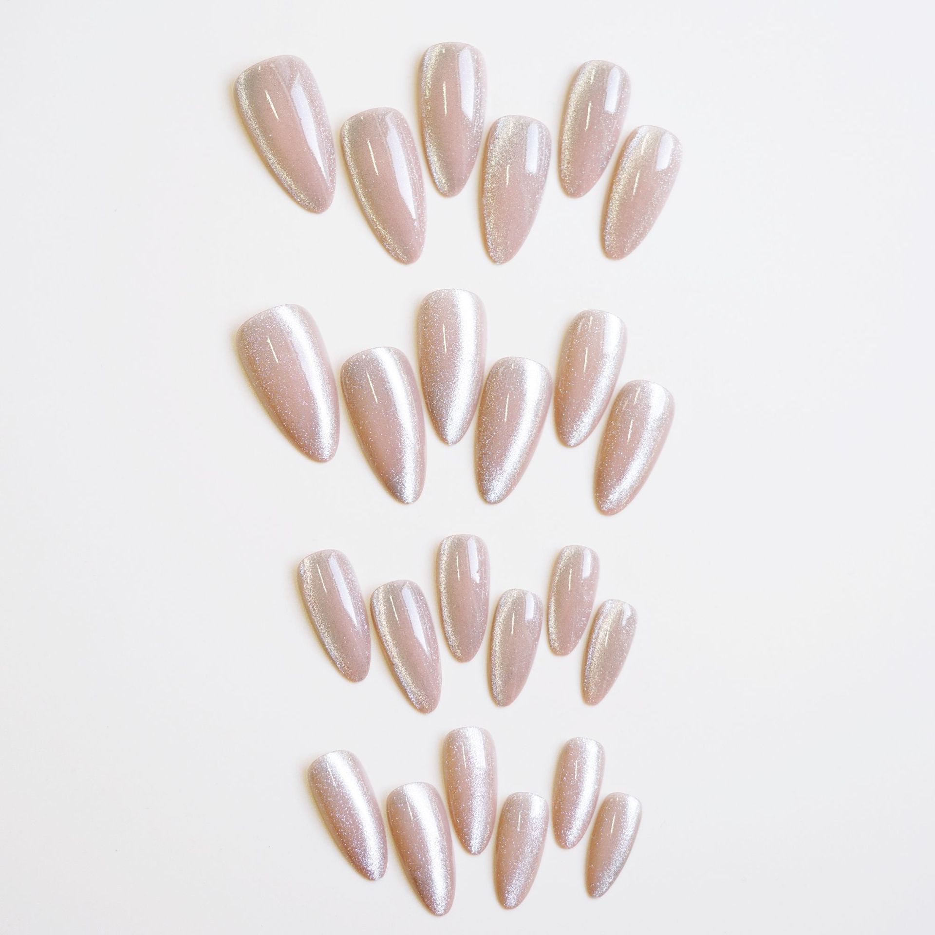 Nude cat eyes Medium nails