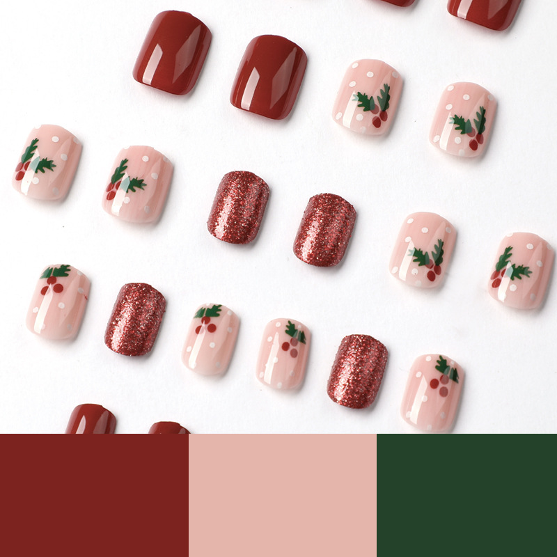 Leaf Christmas Nails