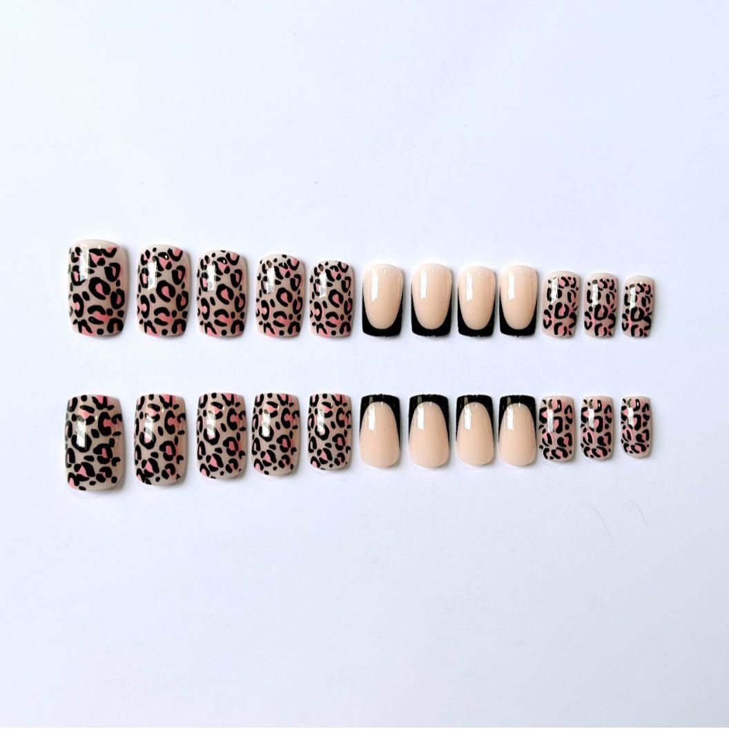Leopard print French Medium Nail