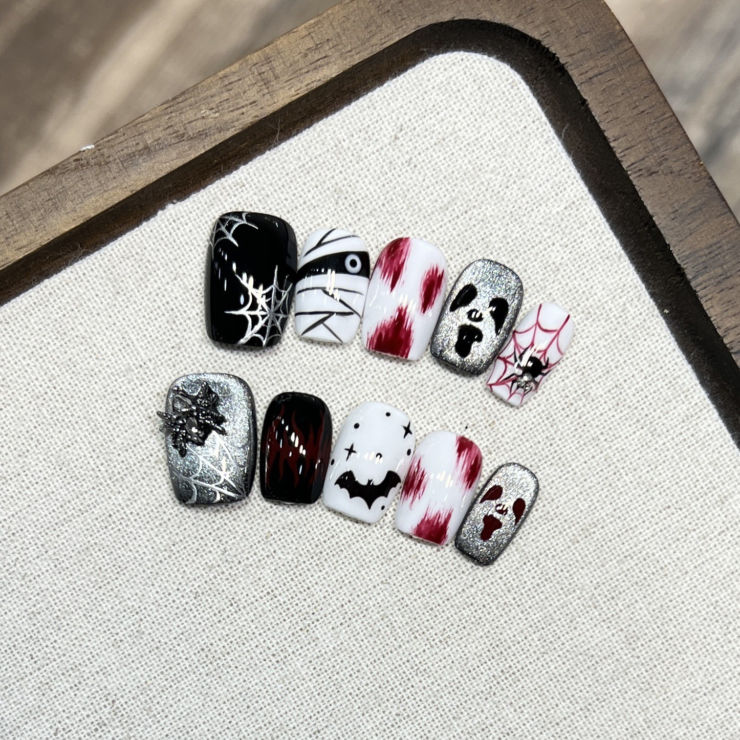 Kinoi Handmade Halloween Nails