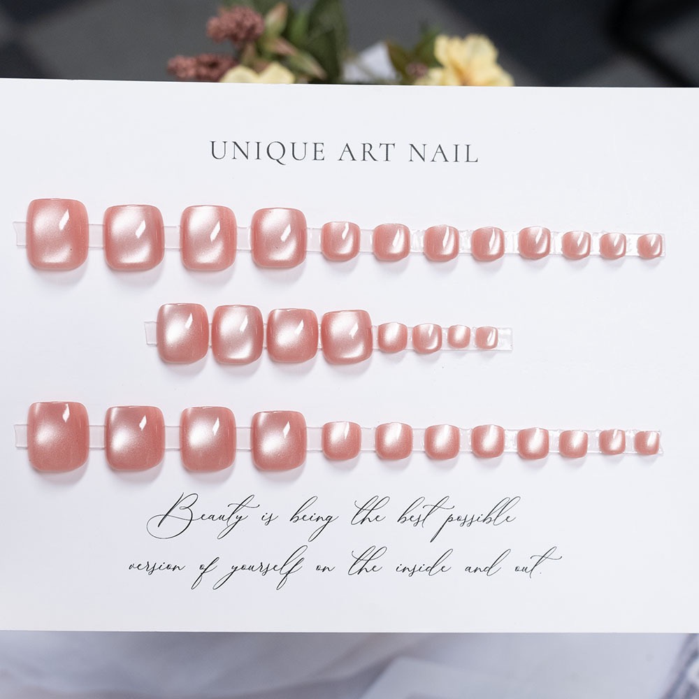 Nude Pink Cat Eyes Toe Nails