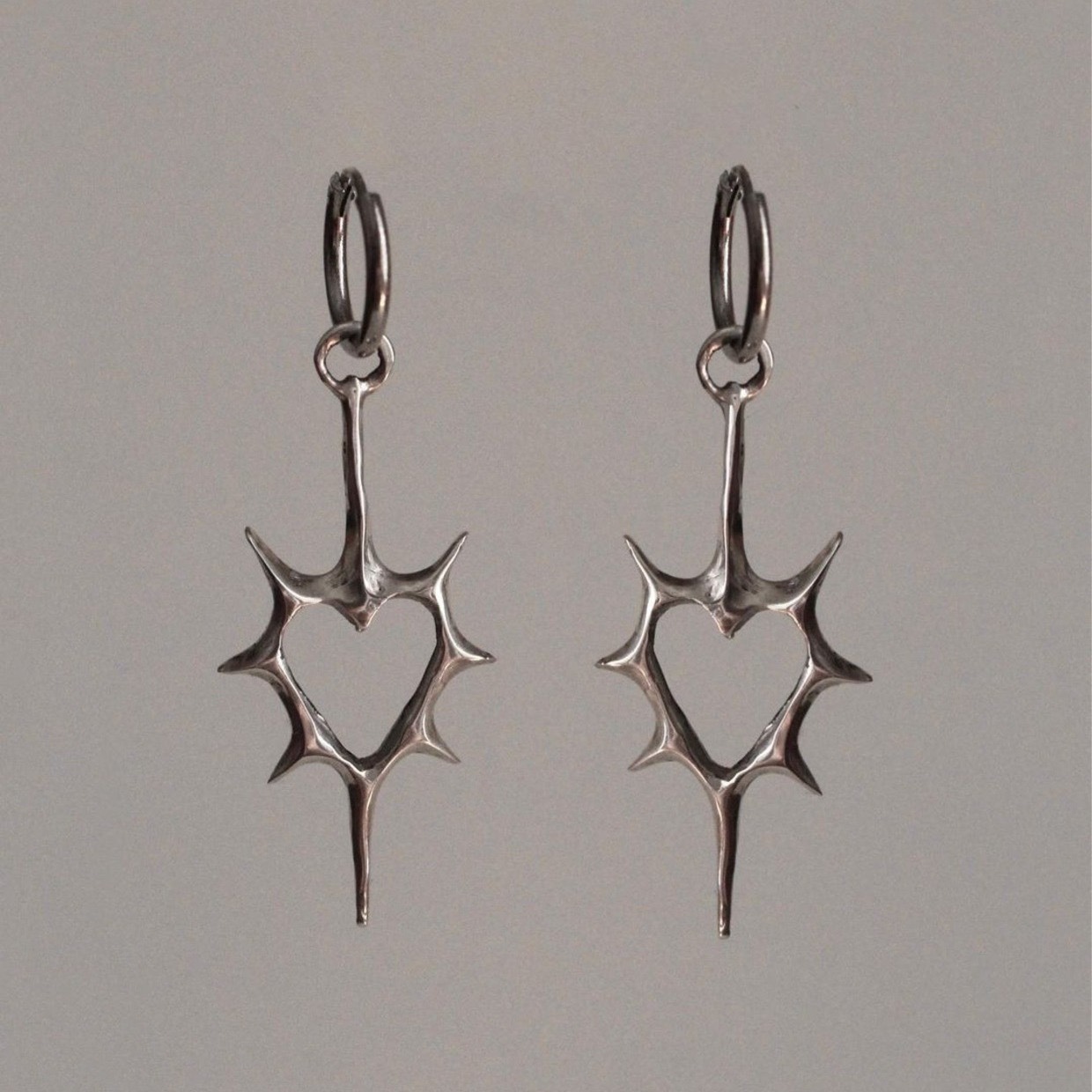 Heart of thorns Earring