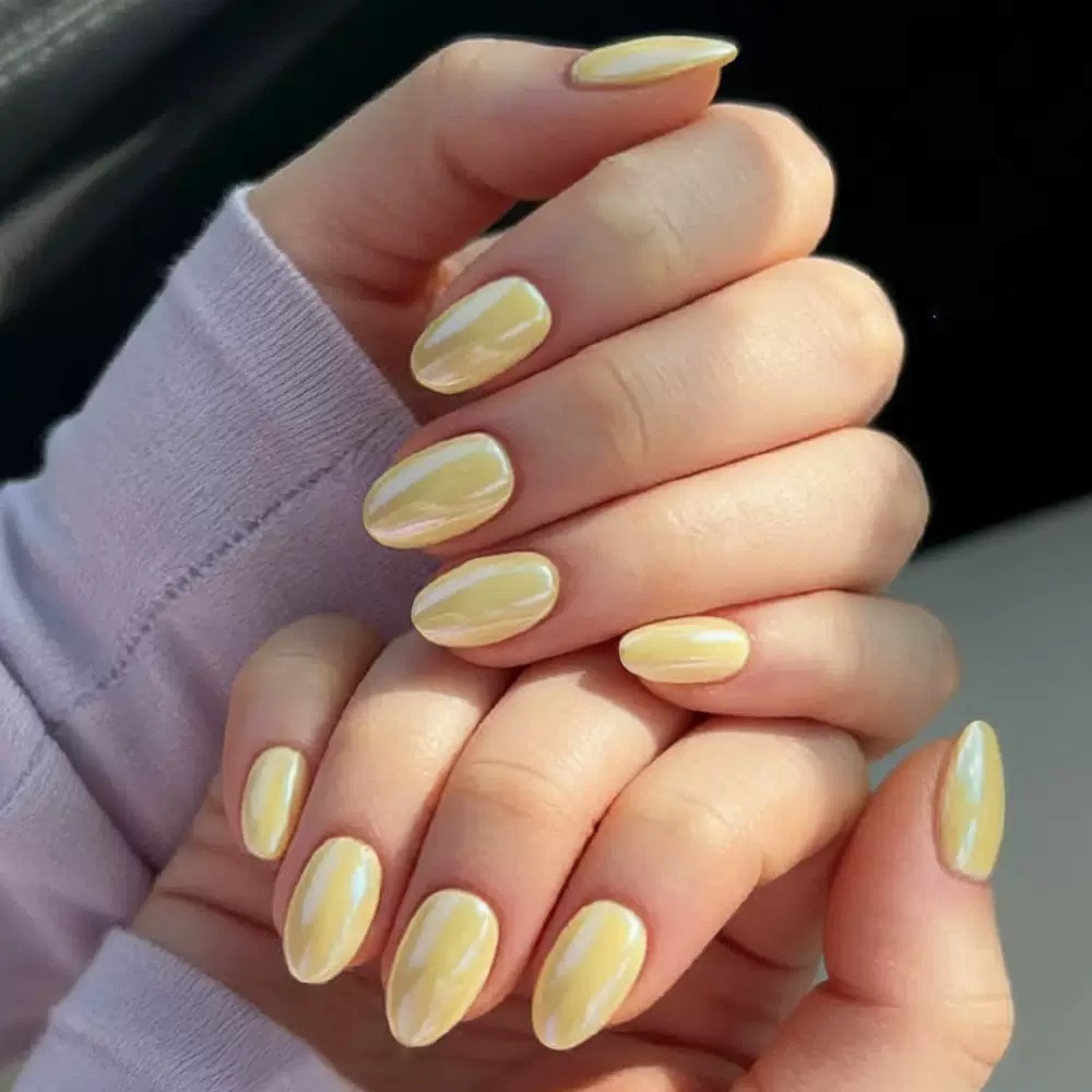 Chrome Almond Short Nails