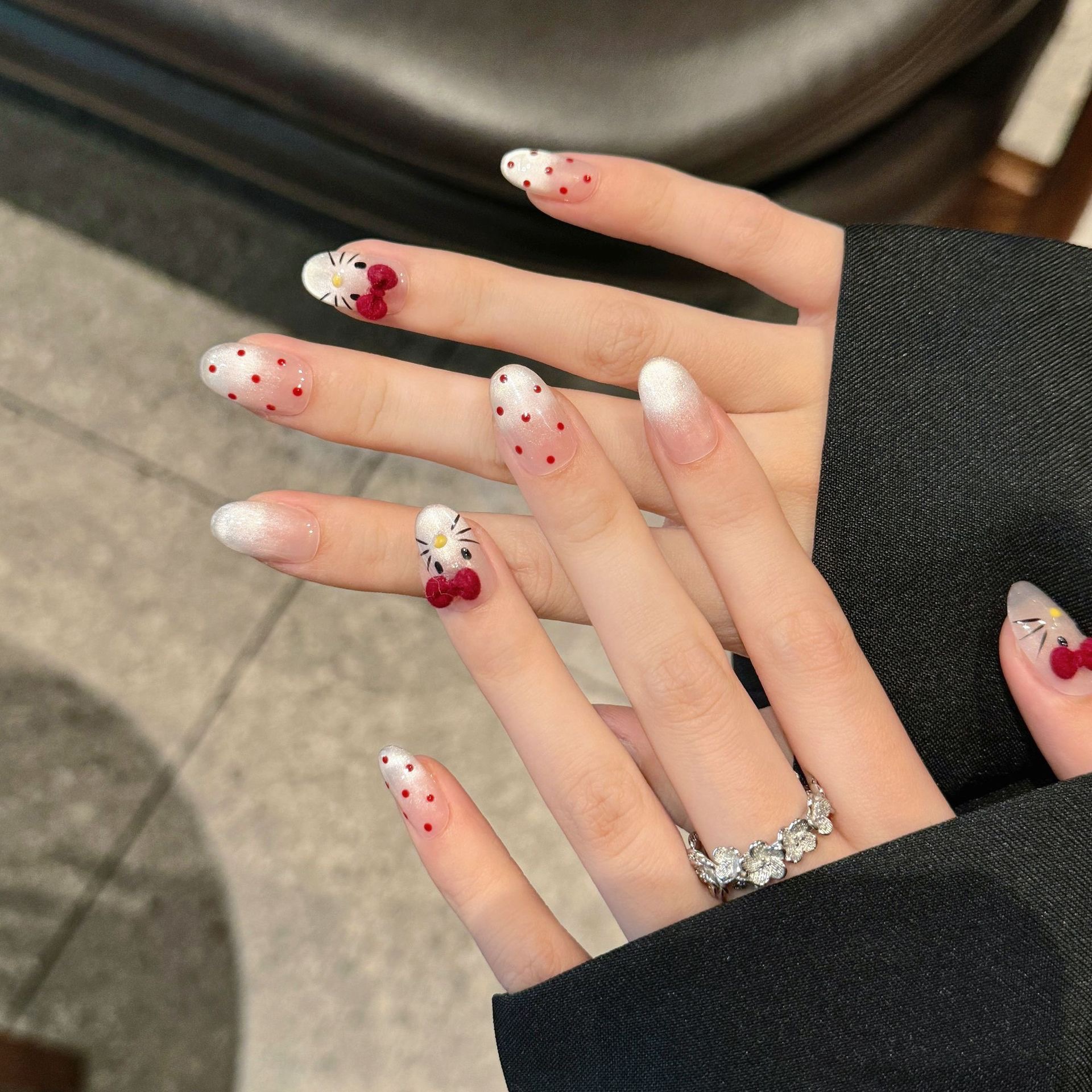 Cat Eyes Hello kitty handmade nails