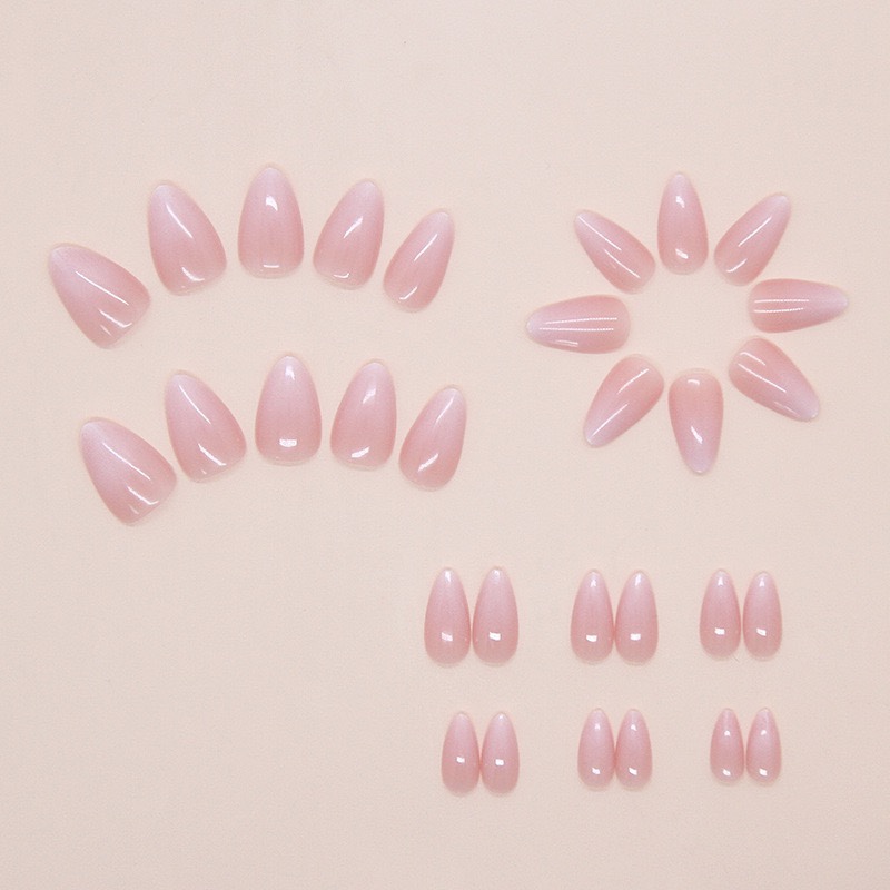 Ombré Almond Short Nails