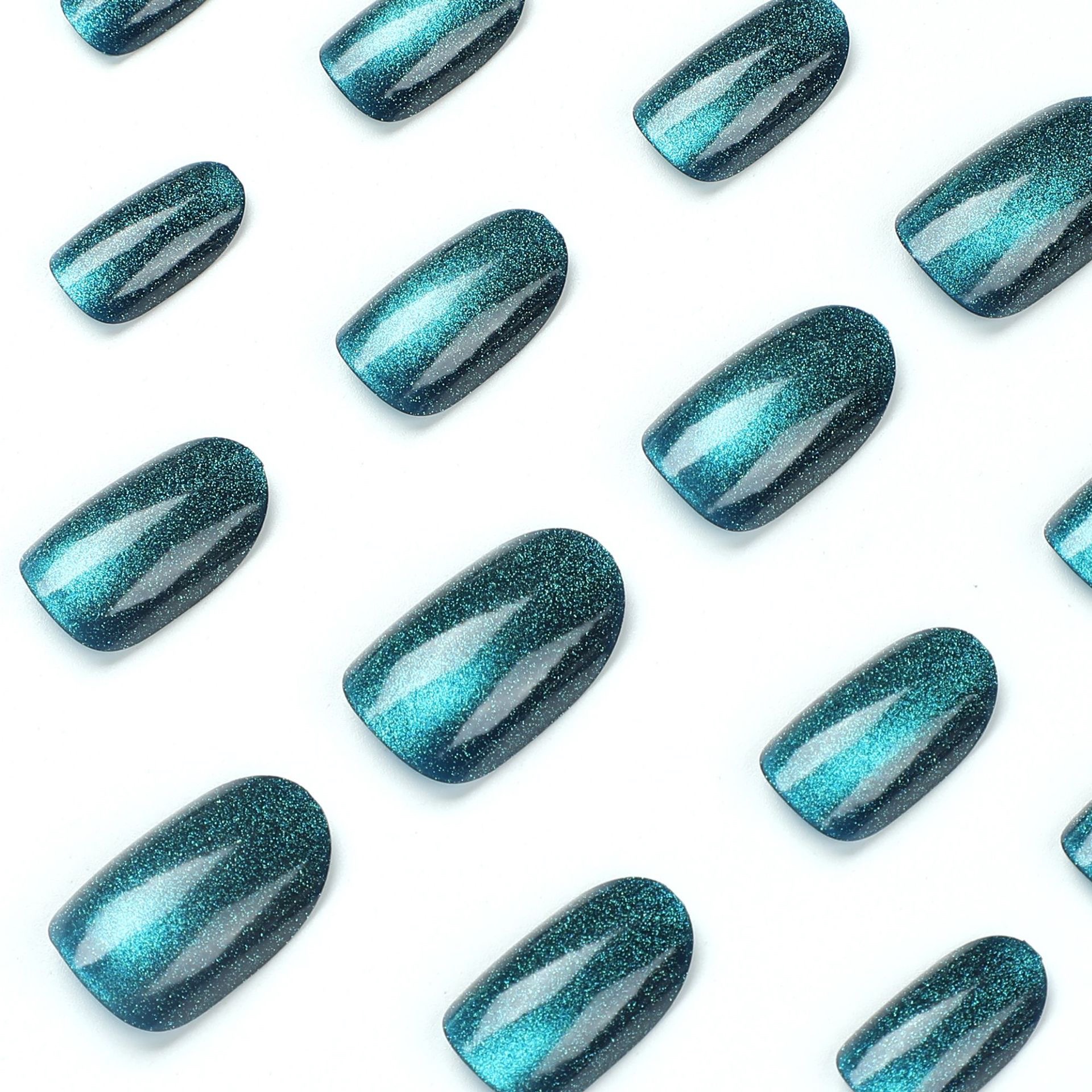 M10 Aurora cat's eye Medium Nail