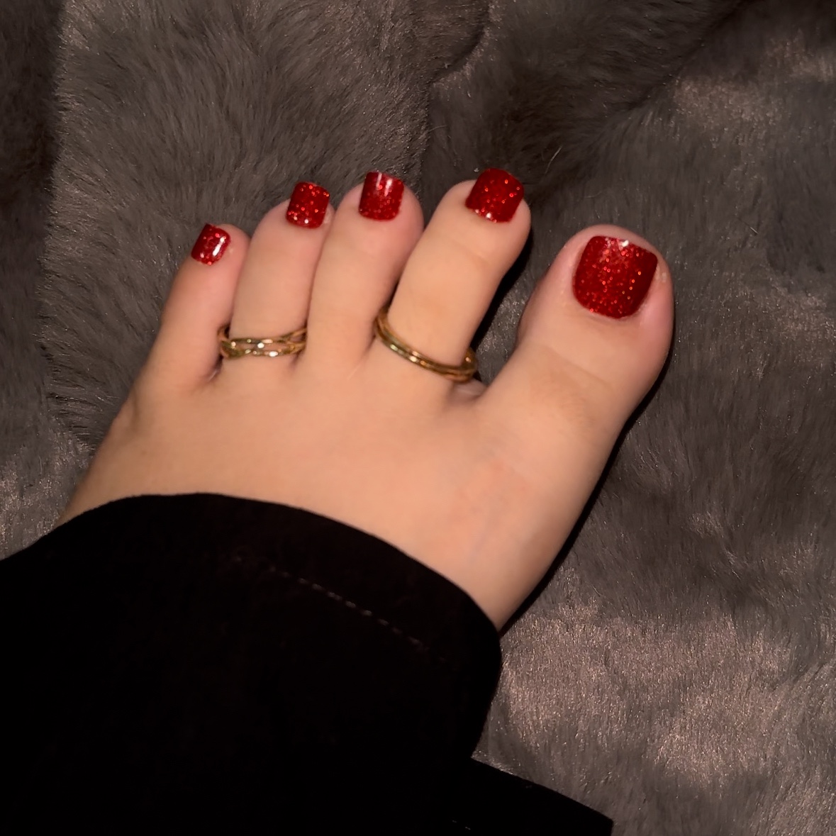 Glitter Red Toe Nails