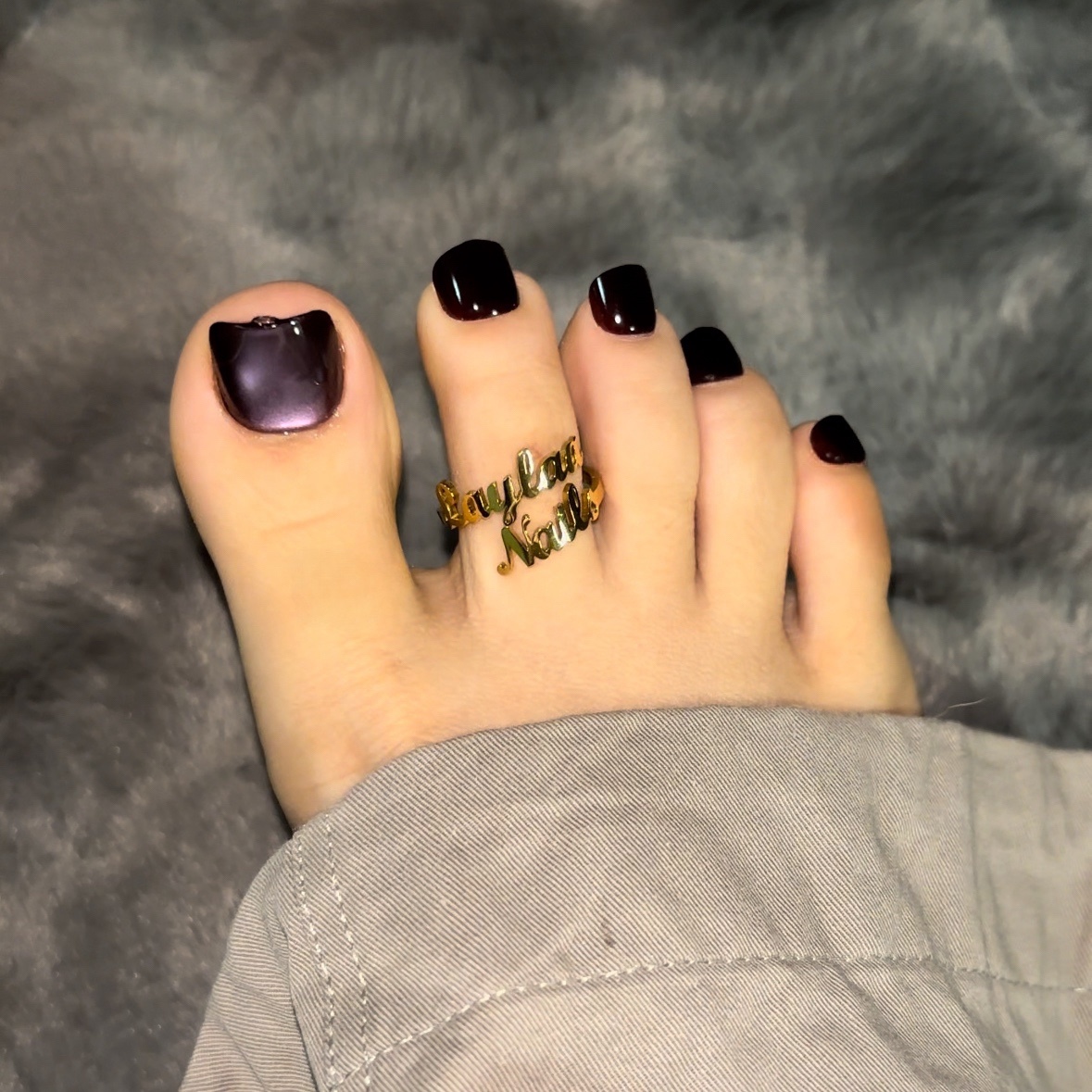 Deep Purple Cat Eyes Toe Nails