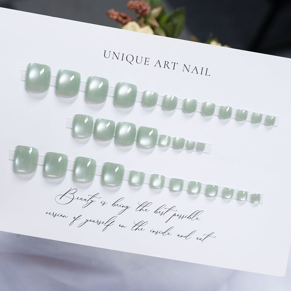 Light Green Cat Eyes Toe Nails