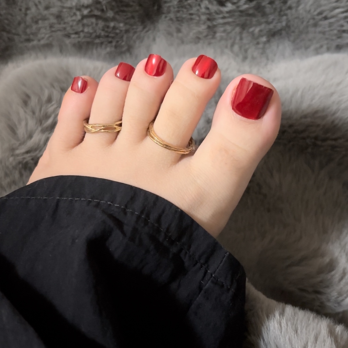 Classic Red Cat Eyes Toe Nails