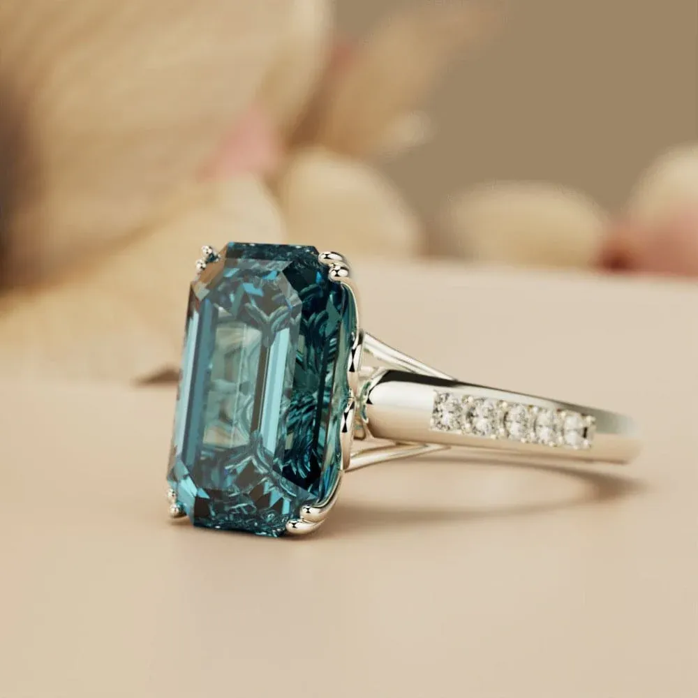 Azure Dream: Emerald-Cut Sculpted Ring - S925 Sterling Silver