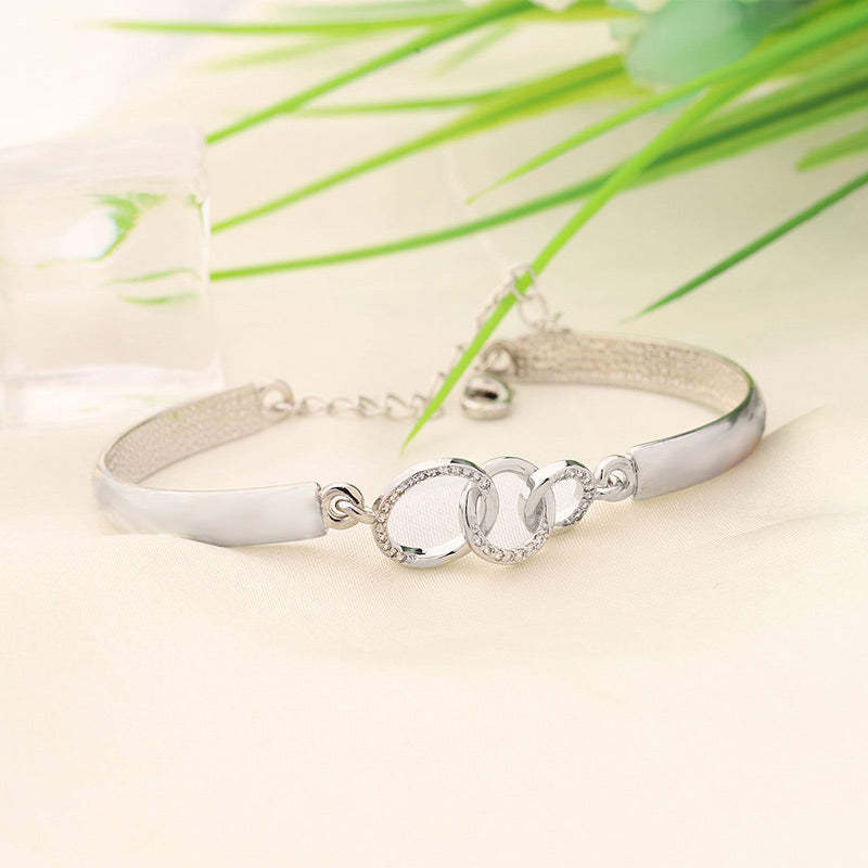 For Three Generations - The Love Between Grandmother, Mother And Daughter Is Forever Three Circle Bracelet