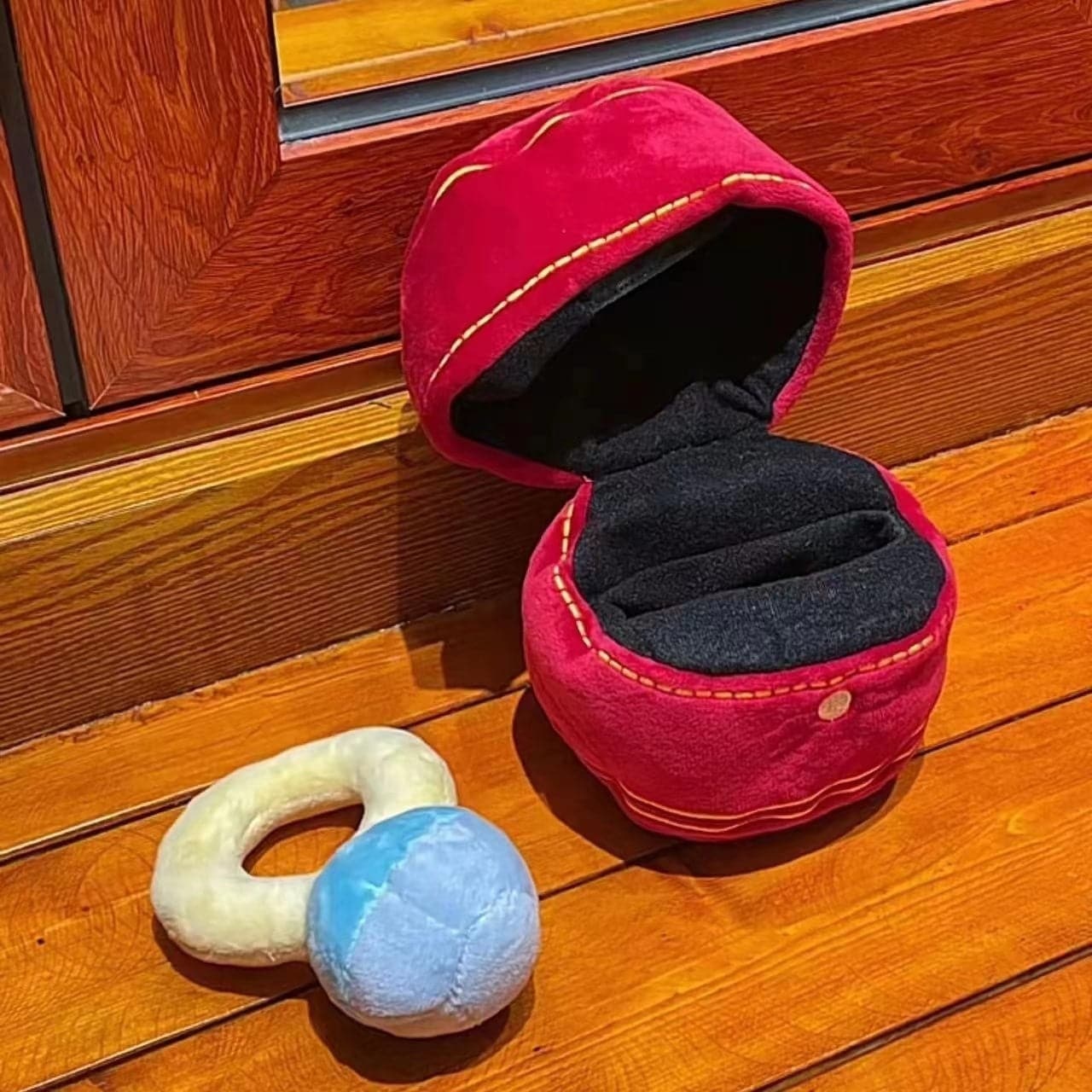 Plush Diamond Ring Box