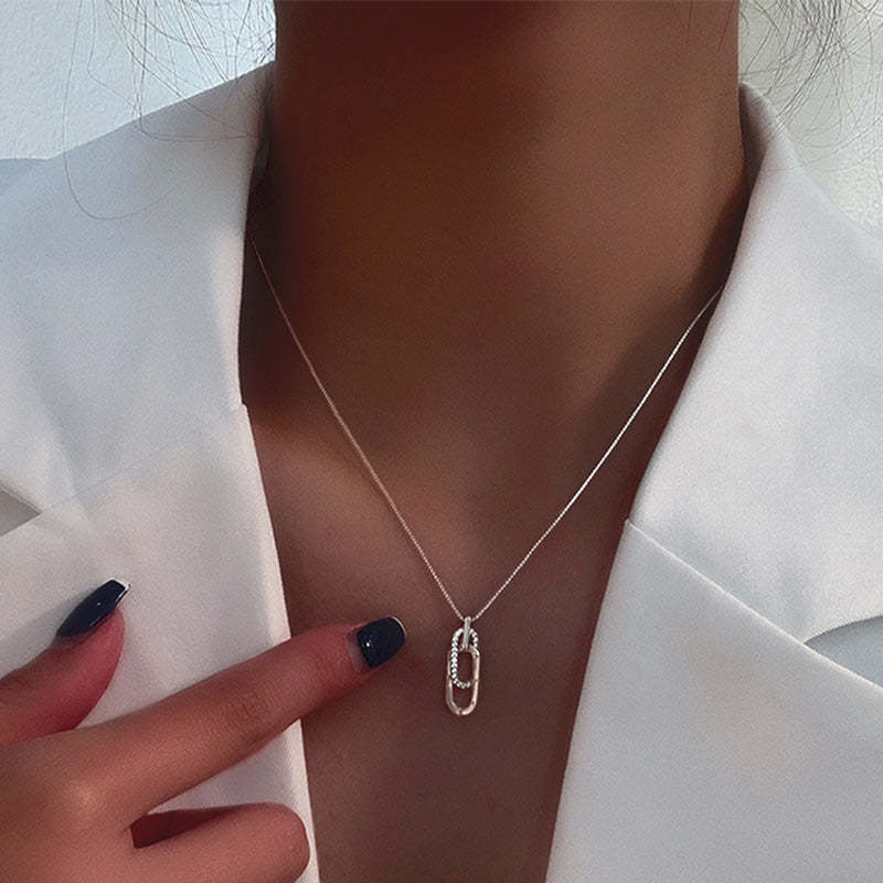 S925 The Love Between Aunt & Niece is Forever Sterling Silver Circle Necklace