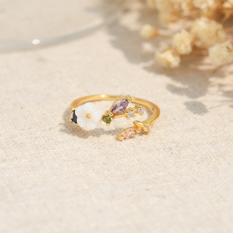 Grandmother & Granddaughter A Link That Can Never Be Undone White Peach Ring