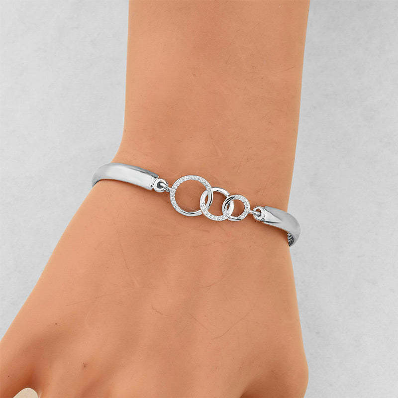 For Three Generations - The Love Between Grandmother, Mother And Daughter Is Forever Three Circle Bracelet