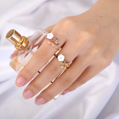 Grandmother & Granddaughter A Link That Can Never Be Undone White Peach Ring