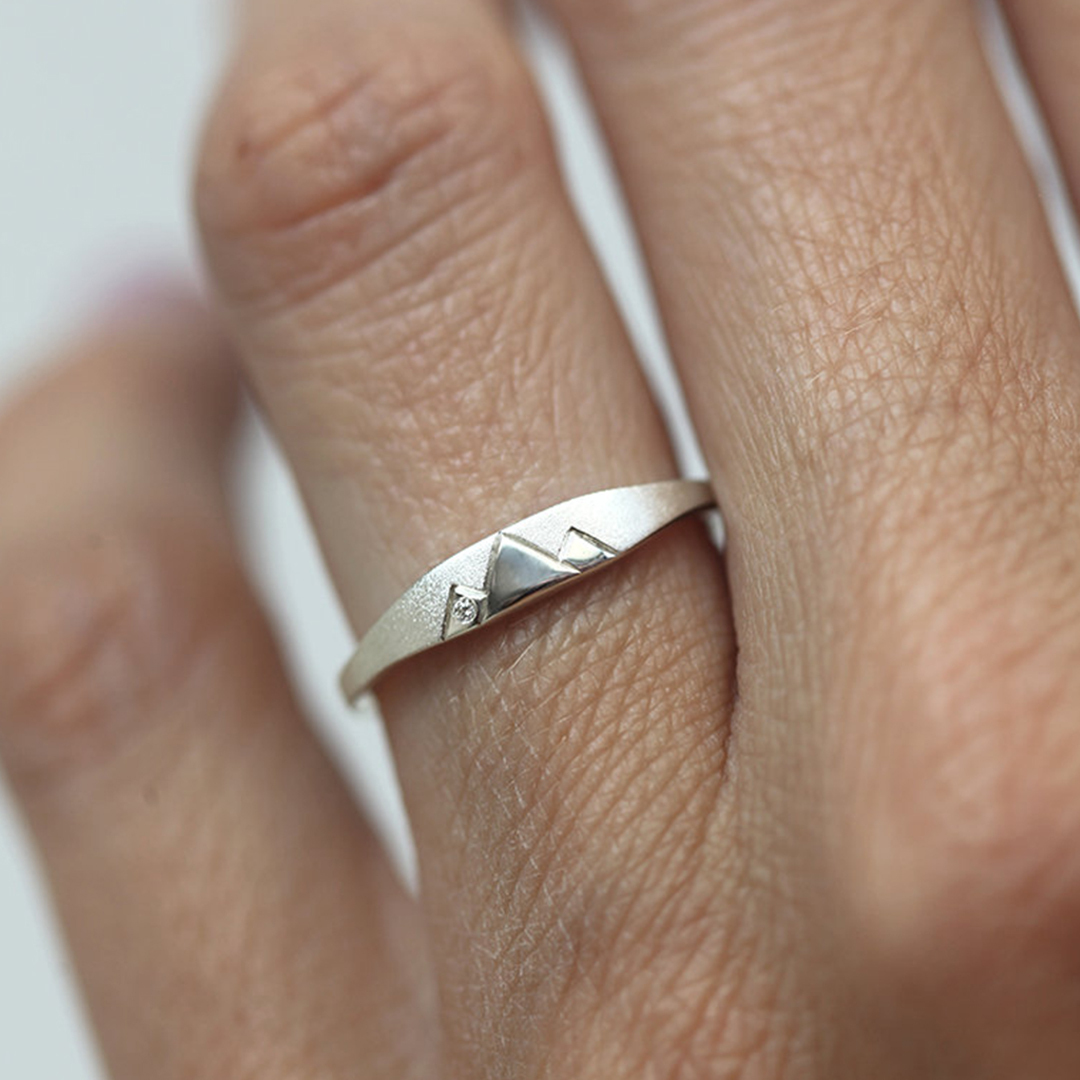 S925 Keep Climbing A Diamond Peak Ring