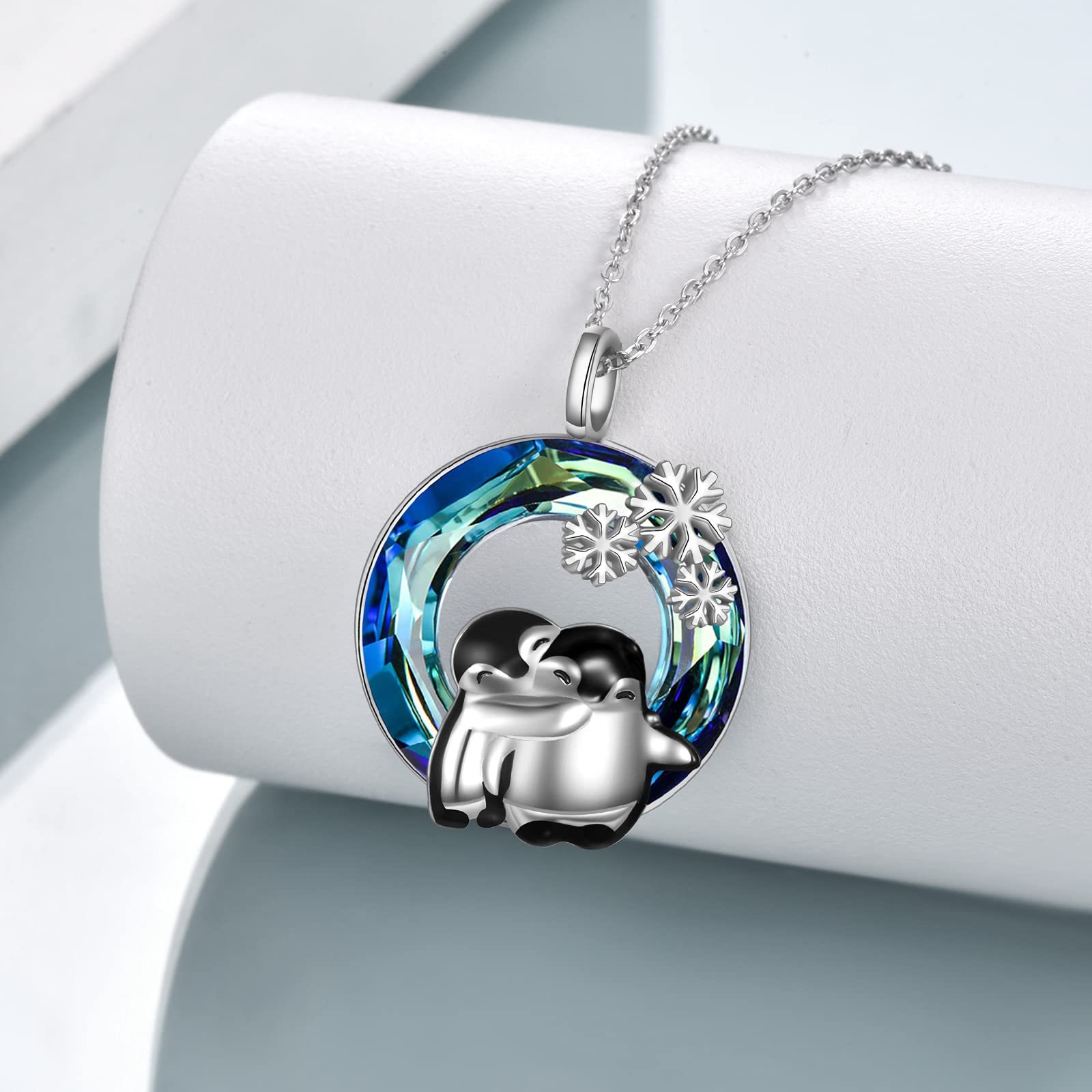 S925 Penguin Crystal Circle Necklace