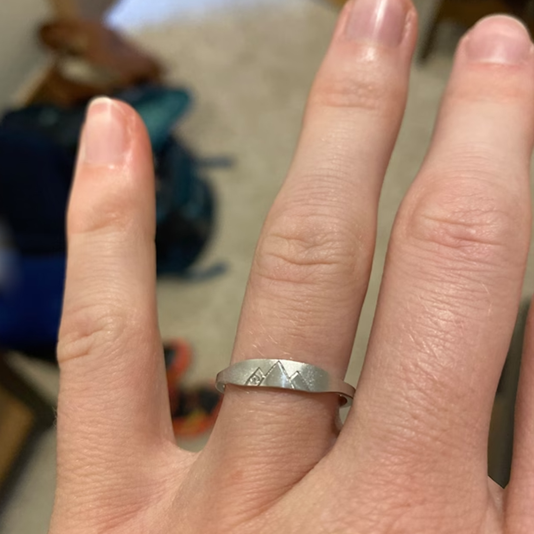 S925 Keep Climbing A Diamond Peak Ring
