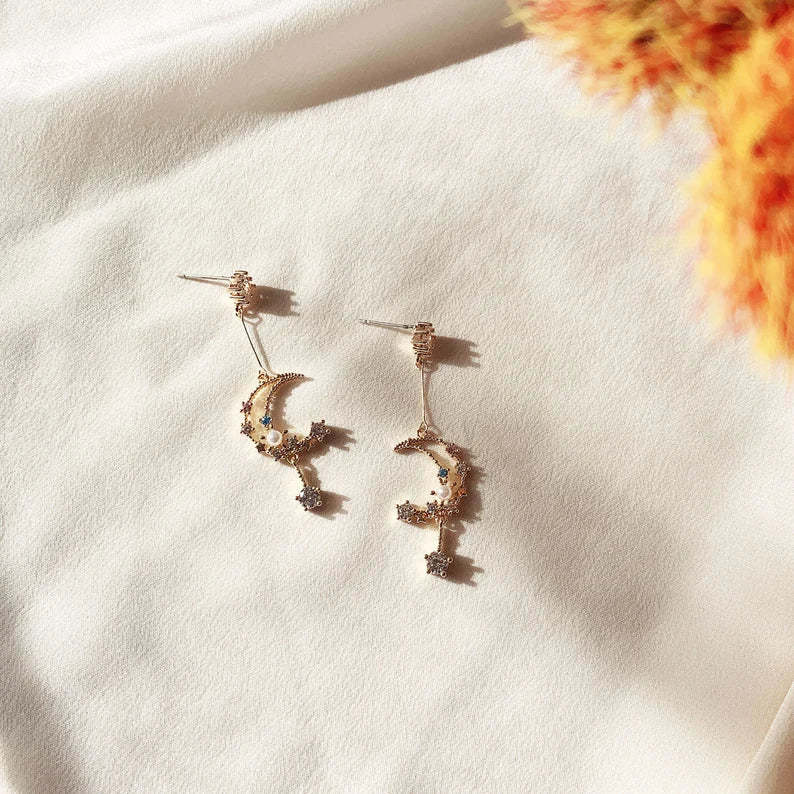 Moon and Star Pearl Earring