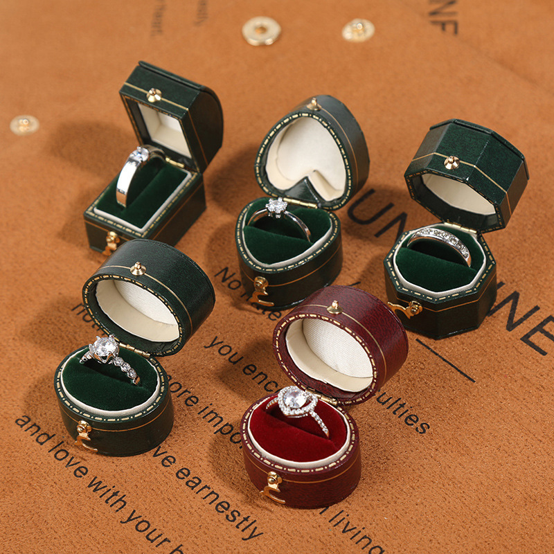 Vintage Ring Gift Pack - Random Color