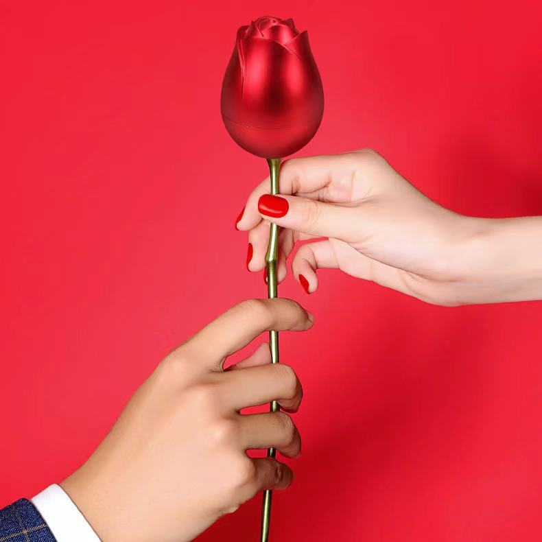 For Love - Golden Rose Necklace