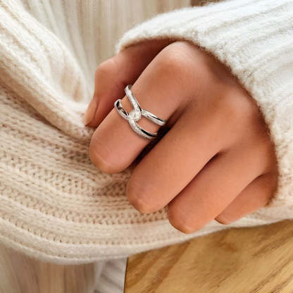 S925 No Matter How Busy We May be Our Hearts are Always Linked Together Cross Ring