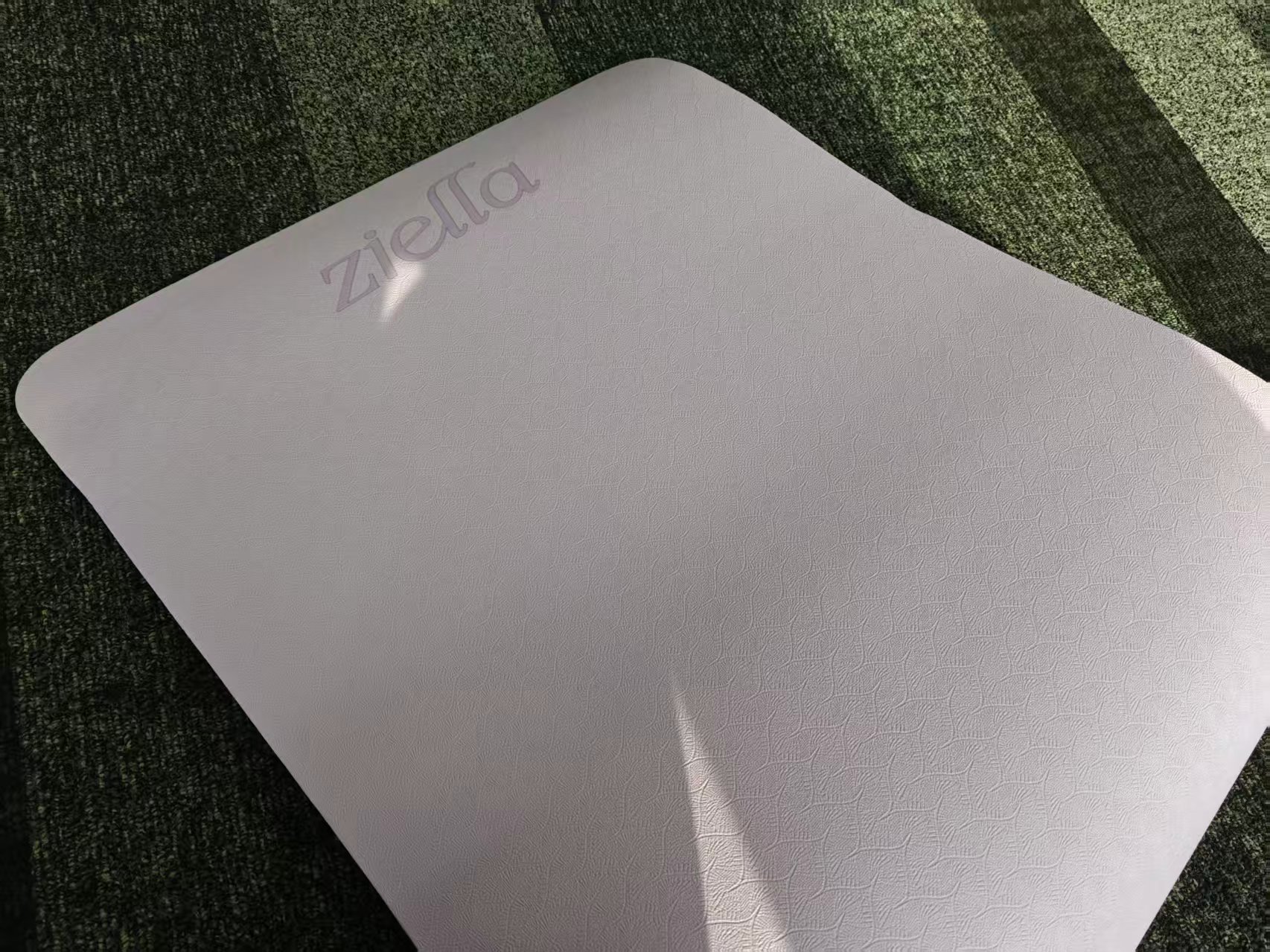 Ziella Yoga Mat in Purple