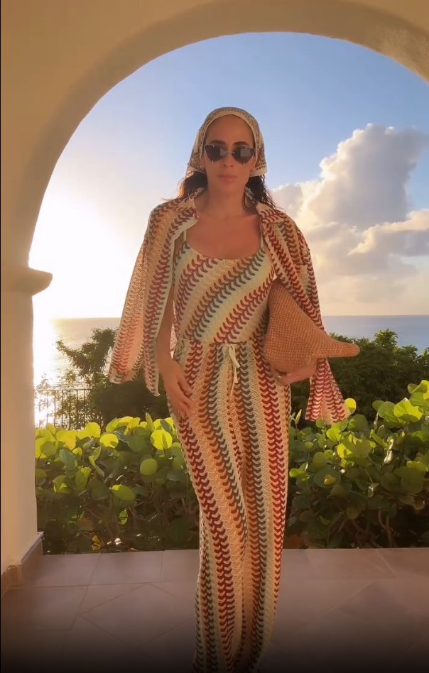 U-neck color-blocked halter swimsuit set