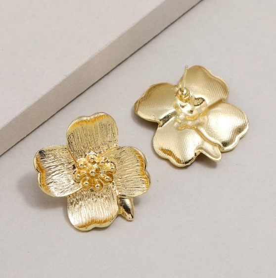 Flower Decor Stud Earrings