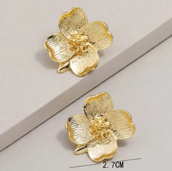 Flower Decor Stud Earrings