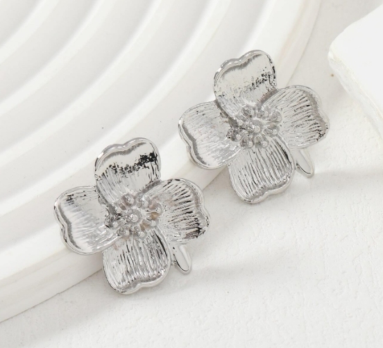 Flower Decor Stud Earrings