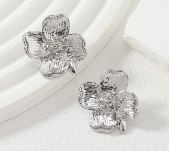 Flower Decor Stud Earrings