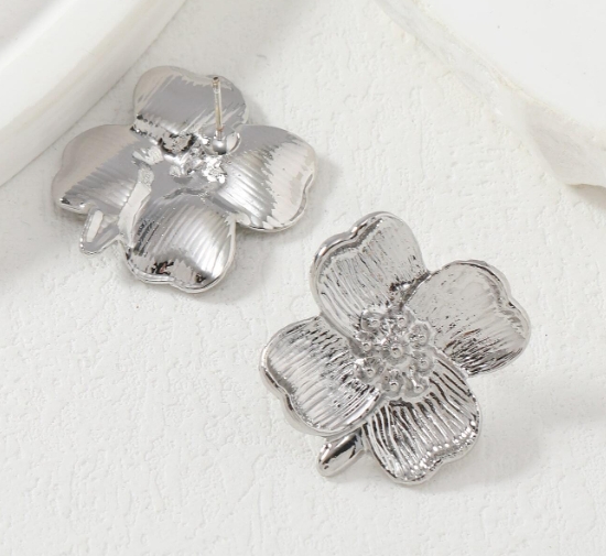 Flower Decor Stud Earrings