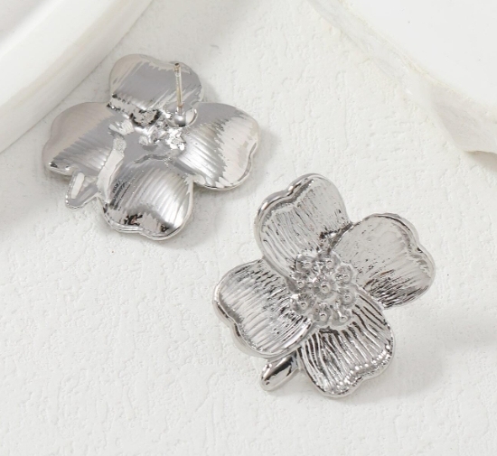 Flower Decor Stud Earrings