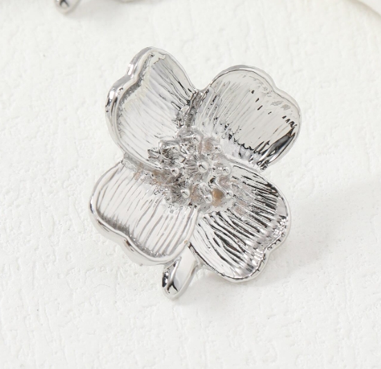 Flower Decor Stud Earrings