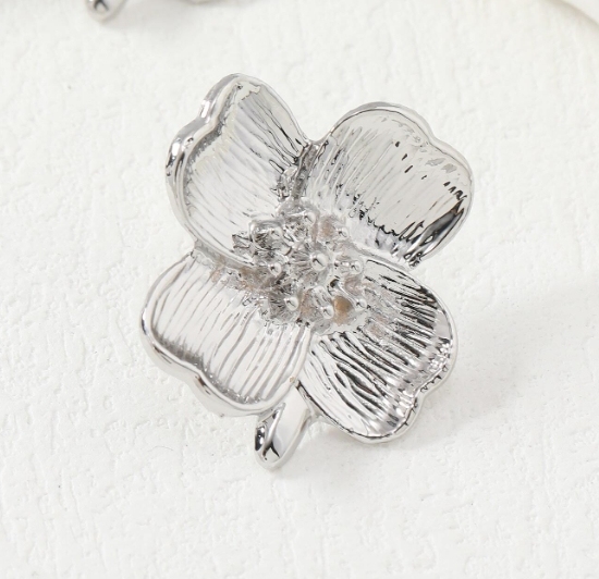 Flower Decor Stud Earrings
