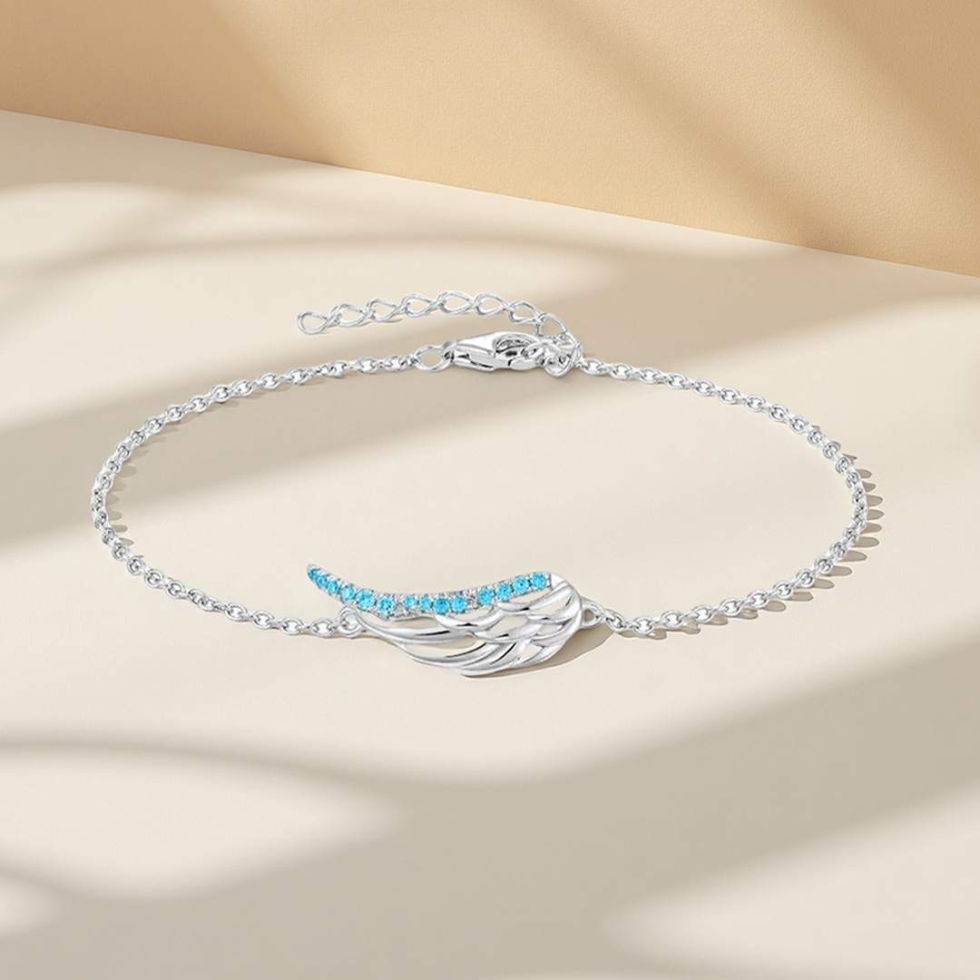 Hug From Heaven Ring Blue Bracelet