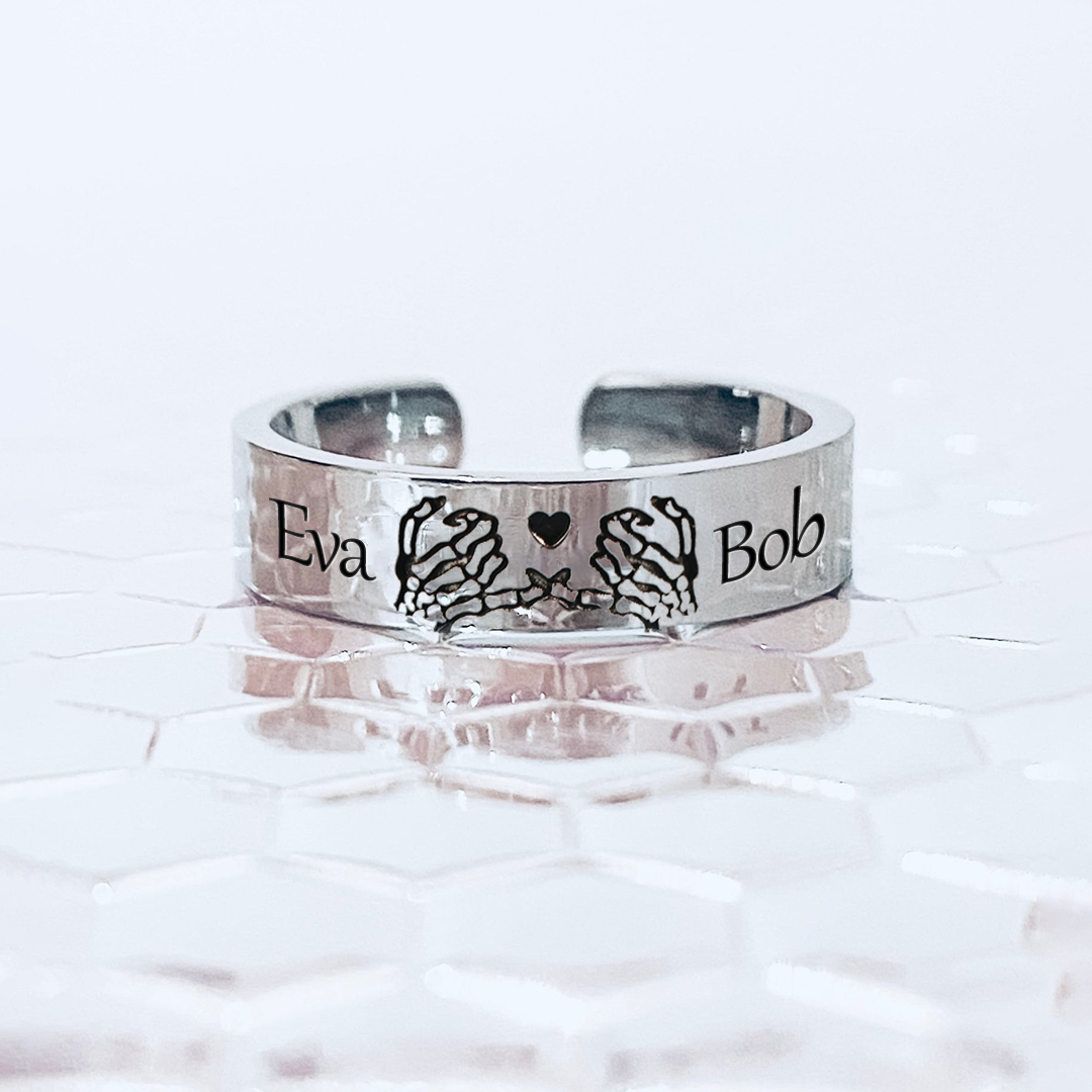 Custom Name Skull Hand Ring