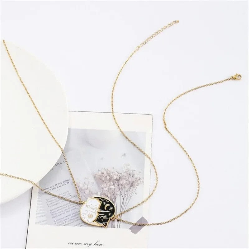 2 Best Friends Cat Hug Necklace