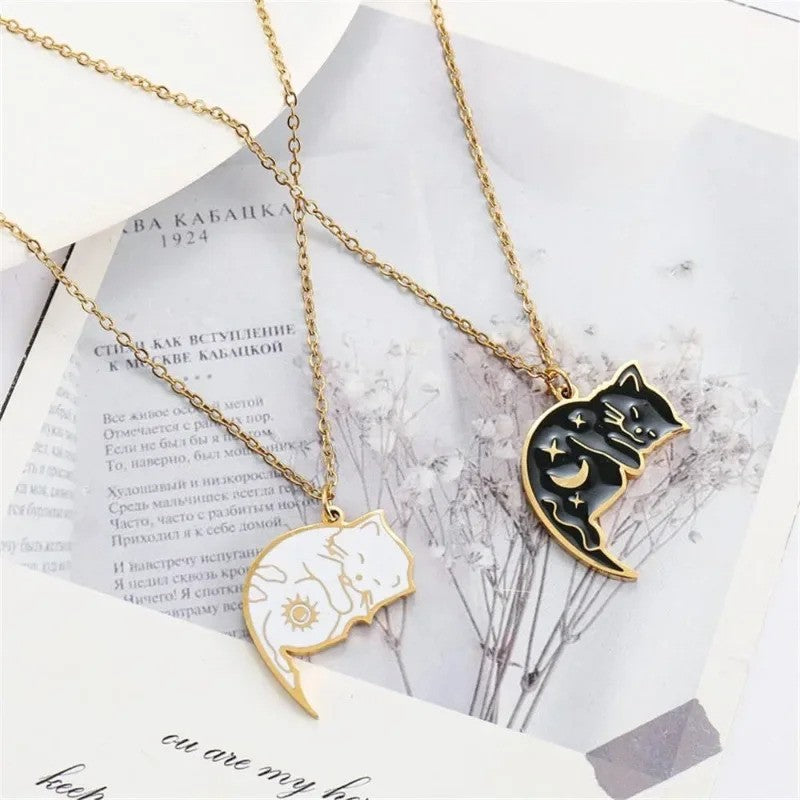 2 Best Friends Cat Hug Necklace