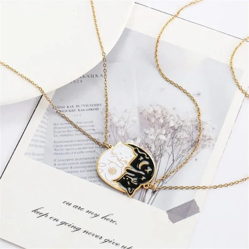 2 Best Friends Cat Hug Necklace